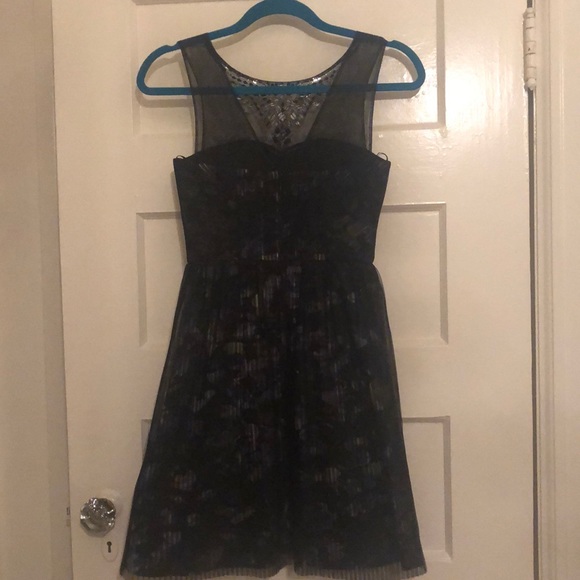 New BCBG MAXAZRIA Dress - Picture 2 of 5